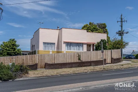 77 Lampton Ave, Derwent Park, TAS 7009