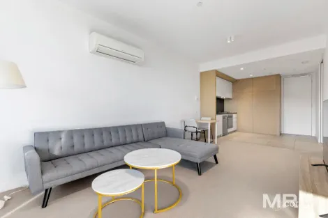 815/74 Queens Rd, Melbourne, VIC 3004