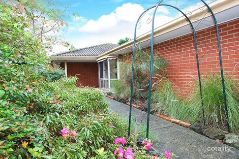 3 TINARA CT, CRANBOURNE NORTH, VIC 3977