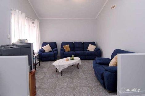 Property photo of 27 Darriwill Close Delahey VIC 3037