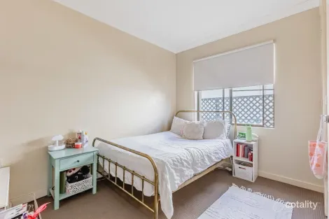 Property photo of 4 Hazelwood Drive Dubbo NSW 2830