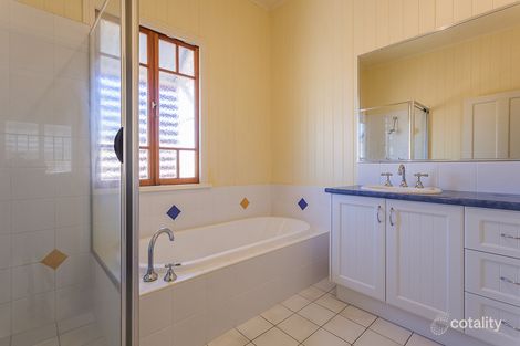 Property photo of 10 Greens Road Coorparoo QLD 4151