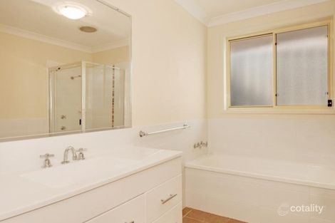 Property photo of 19 Farrier Crescent Hamlyn Terrace NSW 2259