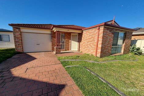 Property photo of 30 Pyramus Circuit Rosemeadow NSW 2560