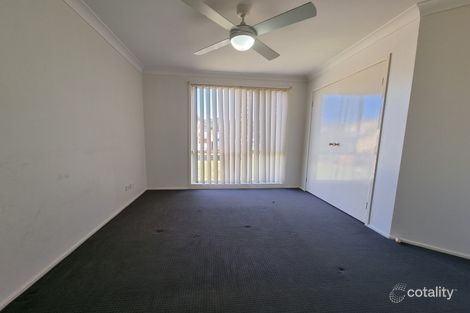 Property photo of 30 Pyramus Circuit Rosemeadow NSW 2560