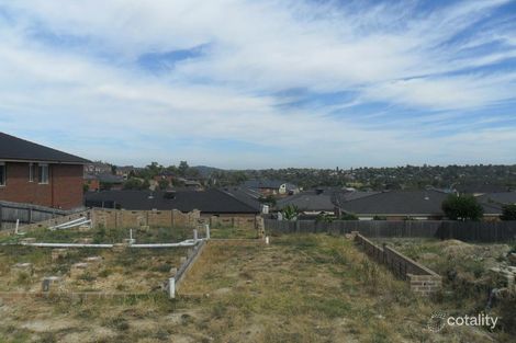 19 Regent Ave, Mooroolbark, VIC 3138