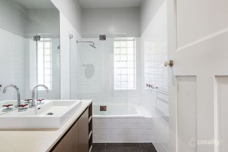 Property photo of 3/70 Glen Huntly Road Elwood VIC 3184