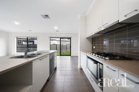 Property photo of 3 Waterwheel Grove Mernda VIC 3754