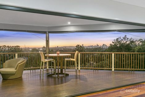 Property photo of 30 Quirinal Crescent Seven Hills QLD 4170