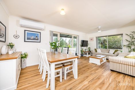 16 Robinson St, Spencers Brook, WA 6401