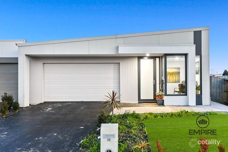 Property photo of 25 Freiberger Grove Clyde North VIC 3978