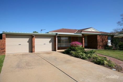 Property photo of 11 Langi Crescent Glenfield Park NSW 2650