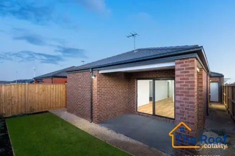 Property photo of 42 Maggie Crescent Mambourin VIC 3024