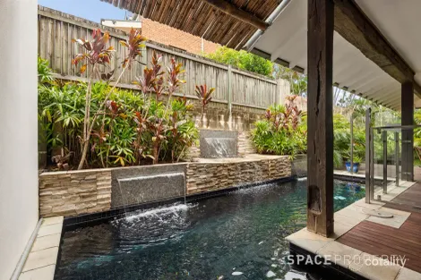 Property photo of 44 Grenier Street Spring Hill QLD 4000