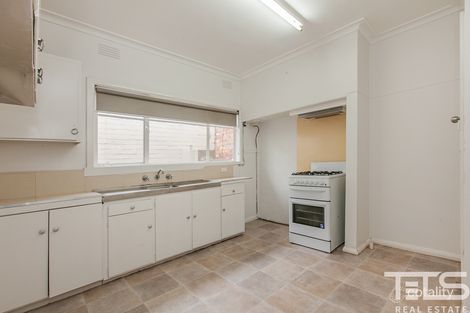 2/89 Mcnamara Ave, Airport West, VIC 3042