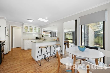 Property photo of 10 Winston Court Wendouree VIC 3355