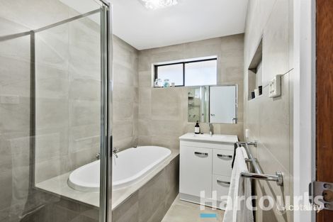 Property photo of 10 Winston Court Wendouree VIC 3355