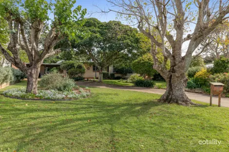 15 Talinga St, Mount Lofty, QLD 4350