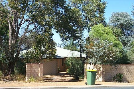 99 Lesmurdie Rd, Lesmurdie, WA 6076