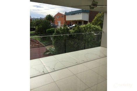 2/34 Waratah Ave, Carina, QLD 4152