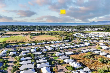 4 Baird Ct, Bushland Beach, QLD 4818
