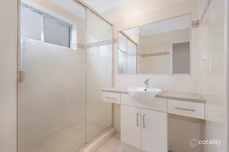 Property photo of 4/18 View Street Wooloowin QLD 4030