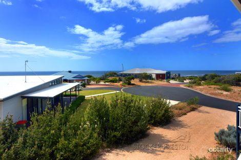 Property photo of 5 Ocean Blue Loop Peppermint Grove Beach WA 6271