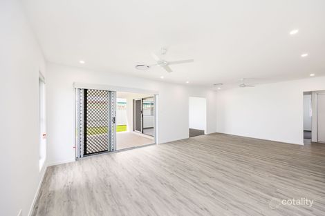 Property photo of 20 Mataranka Circuit Nikenbah QLD 4655