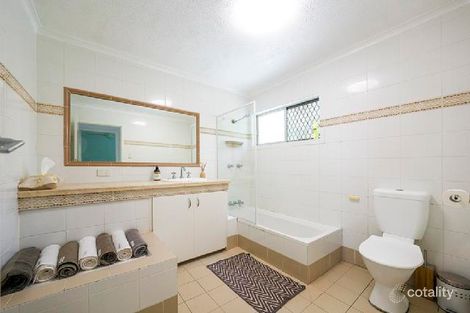 26 Wallace St, Southport, QLD 4215