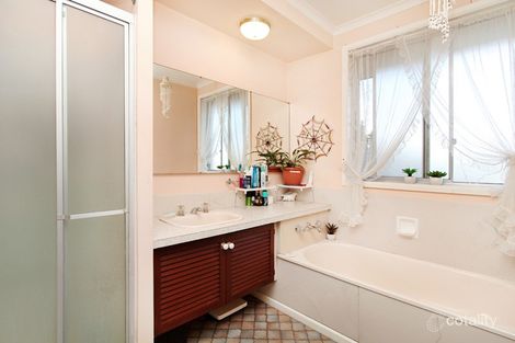 Property photo of 37 North Circular Road Gladstone Park VIC 3043