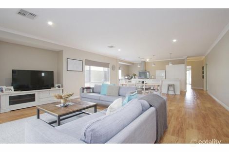 Property photo of 16 Delaronde Drive Success WA 6164