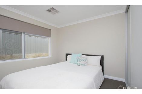 Property photo of 16 Delaronde Drive Success WA 6164