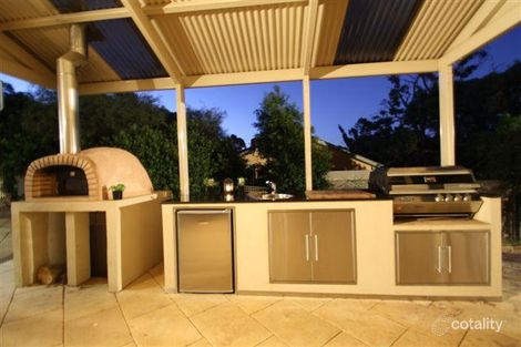 Property photo of 30 Deering Crescent Banksia Park SA 5091