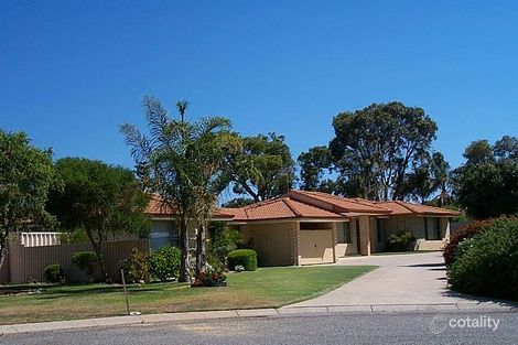 7 Aberdeen Cl, Halls Head, WA 6210