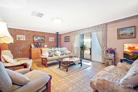 Property photo of 10 Crest Court Thornlie WA 6108