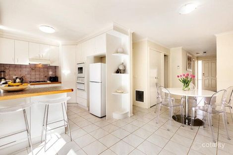 Property photo of 2/30 Mimosa Road Carnegie VIC 3163