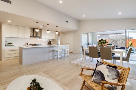 Property photo of 54 Riverdowns Crescent Helensvale QLD 4212