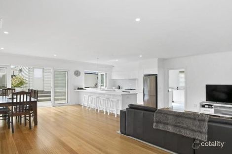 Property photo of 8 Fairmont Road Newtown VIC 3220