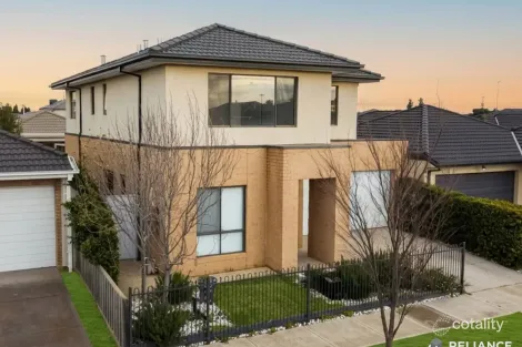 5 Zoe St, Rockbank, VIC 3335