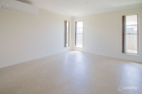 Property photo of 71 Milbrook Crescent Pimpama QLD 4209