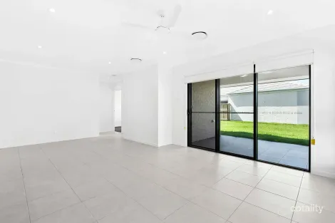 Property photo of 24 Seagull Circuit Point Vernon QLD 4655