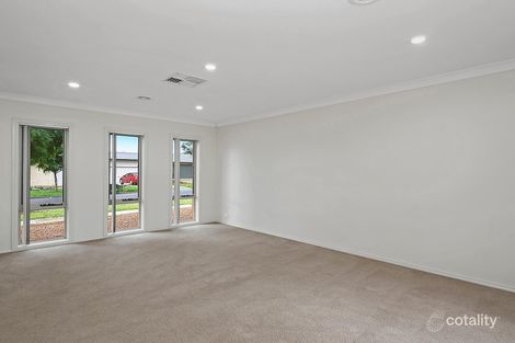 Property photo of 109 Gwen Meredith Loop Franklin ACT 2913