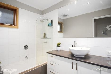 1/16 Orchard St, Kilsyth, VIC 3137