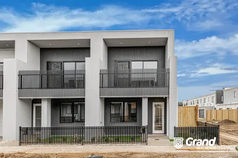 9 Deyrolle Walk, Clyde North, VIC 3978