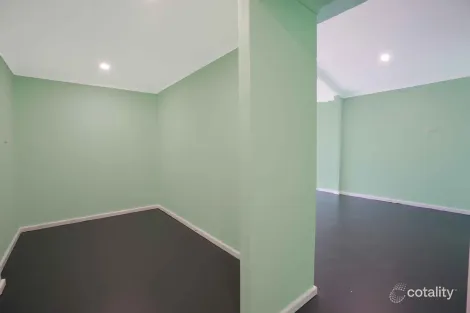 Property photo of 18 Midlow Road Elizabeth Downs SA 5113