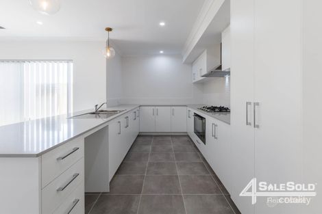 Property photo of 25 Scala Gardens Yangebup WA 6164