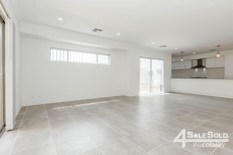 Property photo of 25 Scala Gardens Yangebup WA 6164
