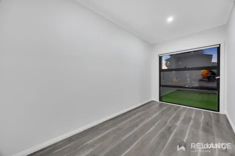 Property photo of 5 Goshawk Road Sunbury VIC 3429