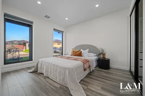 Property photo of 14 Blueys Road Donnybrook VIC 3064