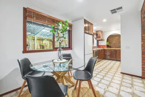 Property photo of 4 Ballard Close Wantirna VIC 3152